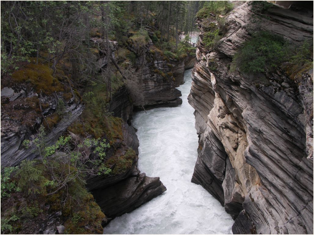 sunwapta-falls