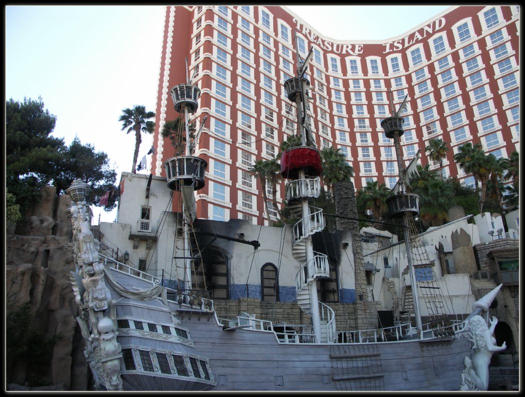 hotel treasure island