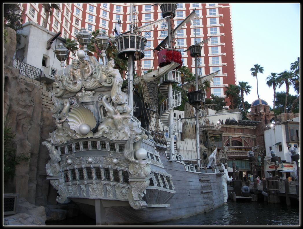 hotel treasure island